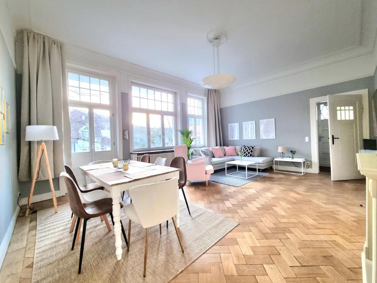 Charysma - Jugendstil Trifft Moderne, Schlafzimmer Mit Smart-Tv, Tischfussball, Darts, Parkplatz Hamelin Exteriér fotografie