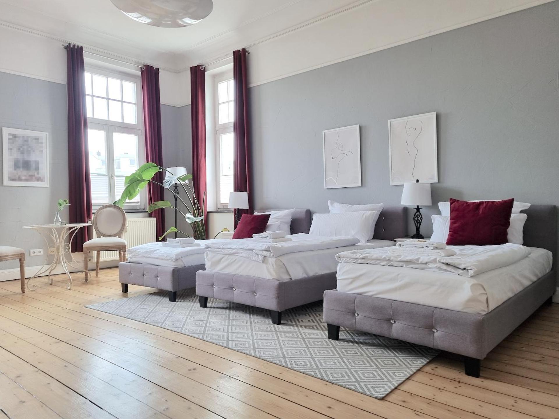Charysma - Jugendstil Trifft Moderne, Schlafzimmer Mit Smart-Tv, Tischfussball, Darts, Parkplatz Hamelin Exteriér fotografie